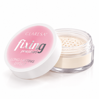 Claresa fixing pow(d)er! 5,5g ημιδιάφανη loose setting powder σε ανοιχτή συσκευασία με λεπτόκοκκη πούδρα και ροζ καπάκι, σε καθαρό λευκό φόντο.