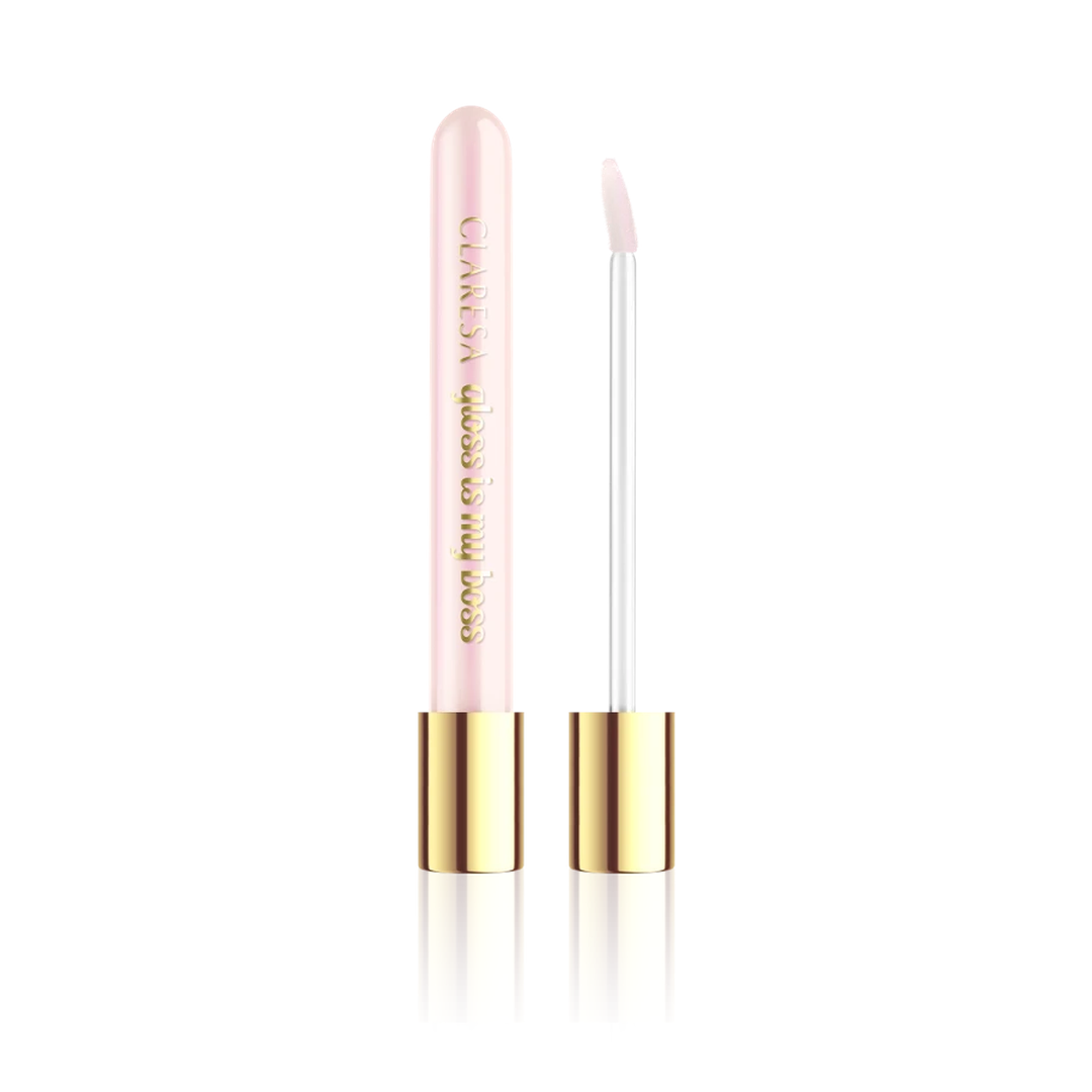 Claresa Gloss Is My Boss 02 Boss Babe 5ml lip gloss σε απαλό γαλακτώδες nude-ροζ χρώμα με λαμπερό glossy φινίρισμα